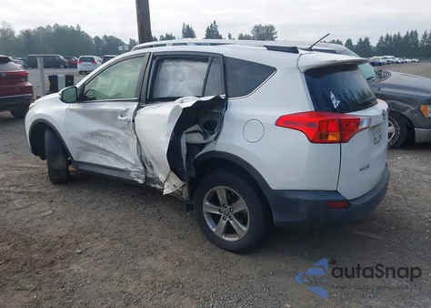 2015 Toyota Rav4 Xle из США, поврежденный, VIN JTMRFREVXFD124907